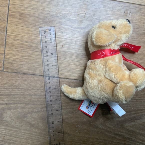 NWT Douglas Butter Yellow Lab w/ Red Ribbon - Picture 9 of 9